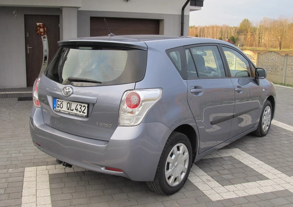 Toyota Verso cena 26600 przebieg: 234500, rok produkcji 2009 z Żyrardów małe 232